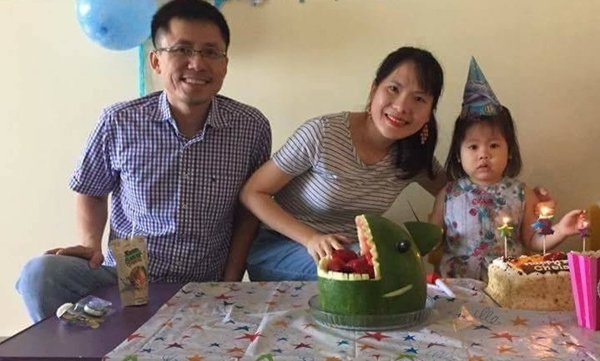 Mẹ Việt ở Dubai tự chế trò chơi cực đơn giản giúp con thông minh hơn