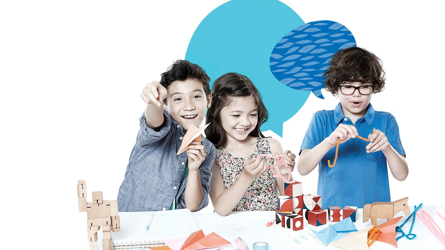 Giúp bé hết sốt ruột chờ món ăn ở nhà hàng bằng 6 trò chơi đơn giản mà vui